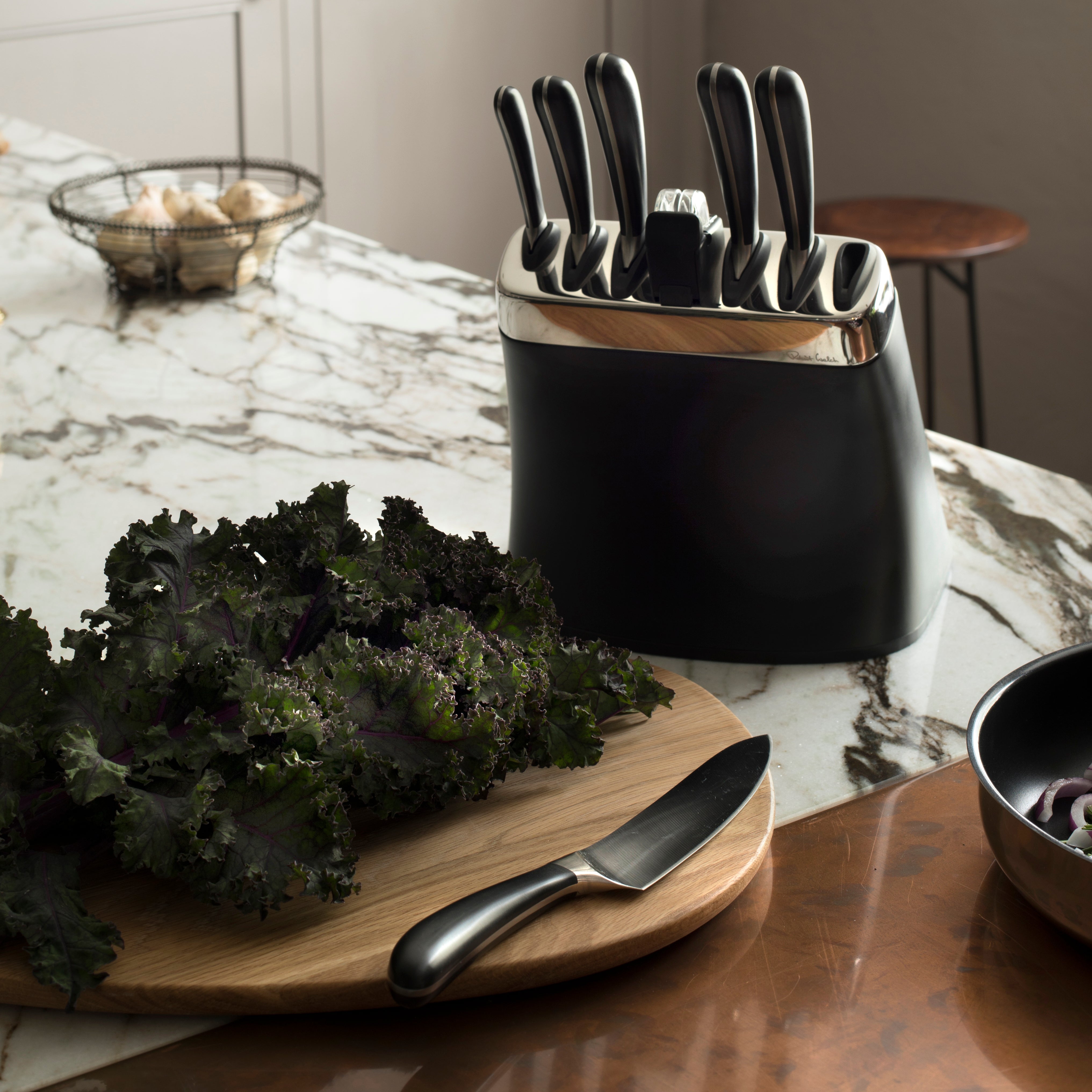 ROBERT WELCH SIGNATURE BLACK KNIFE BLOCK SET 8P WITH SHARPENER Robert Welch